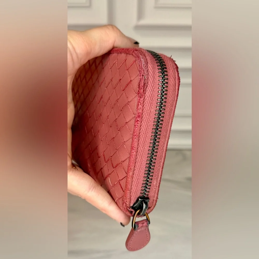 Bottega Veneta Dusty Rose Intrecciato Leather Long Zip Wallet  | Full Inclusion - Picture 6 of 13